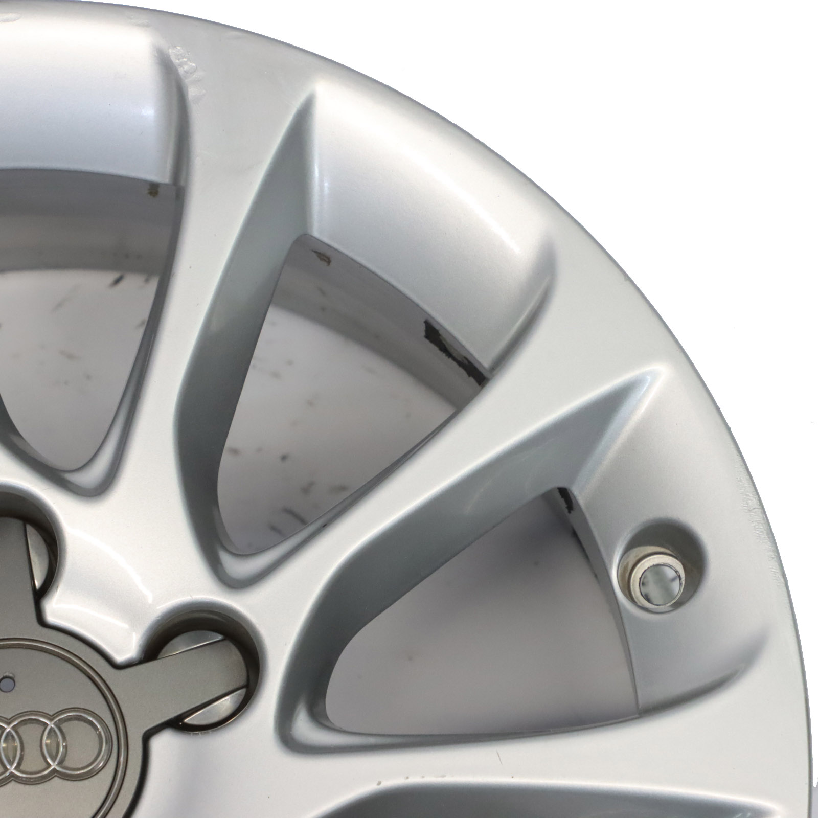 Audi A3 8V Silberne Leicht Metall Felge 16" 6.5J ET46 8V0601025BM