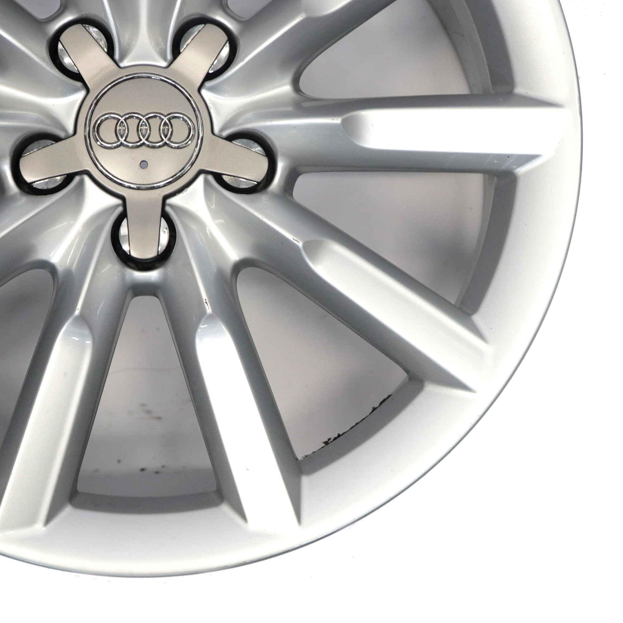 Audi Q3 8U Silberne Leicht Metall Felge 17" 7J ET:43 8U0601025S