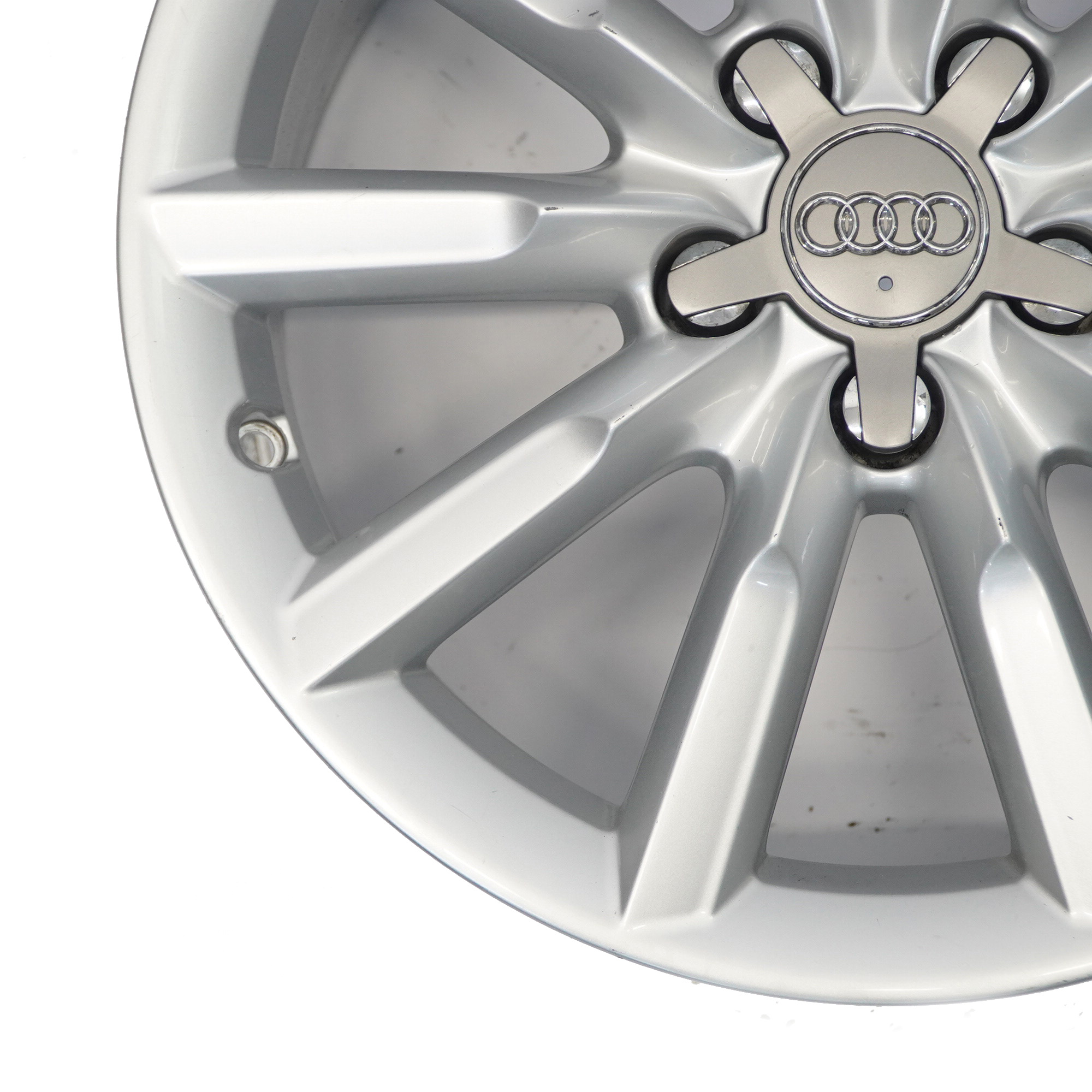 Audi Q3 8U Silberne Leicht Metall Felge 17" 7J ET:43 8U0601025S