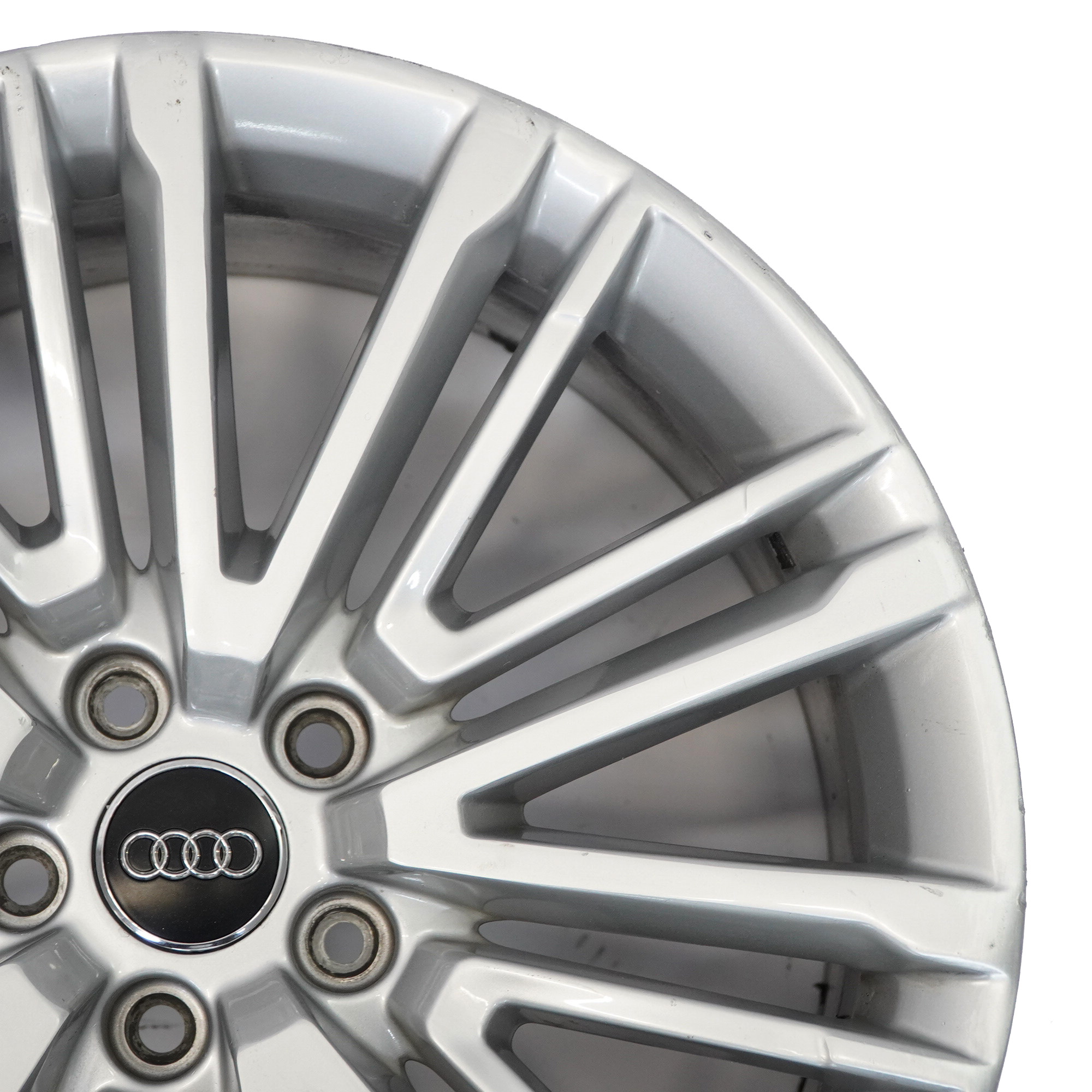 Audi A4 8W B9 Silber Felge Leichtmetallfelge Alufelge 19" 8,5J ET:40 8W0601025BE