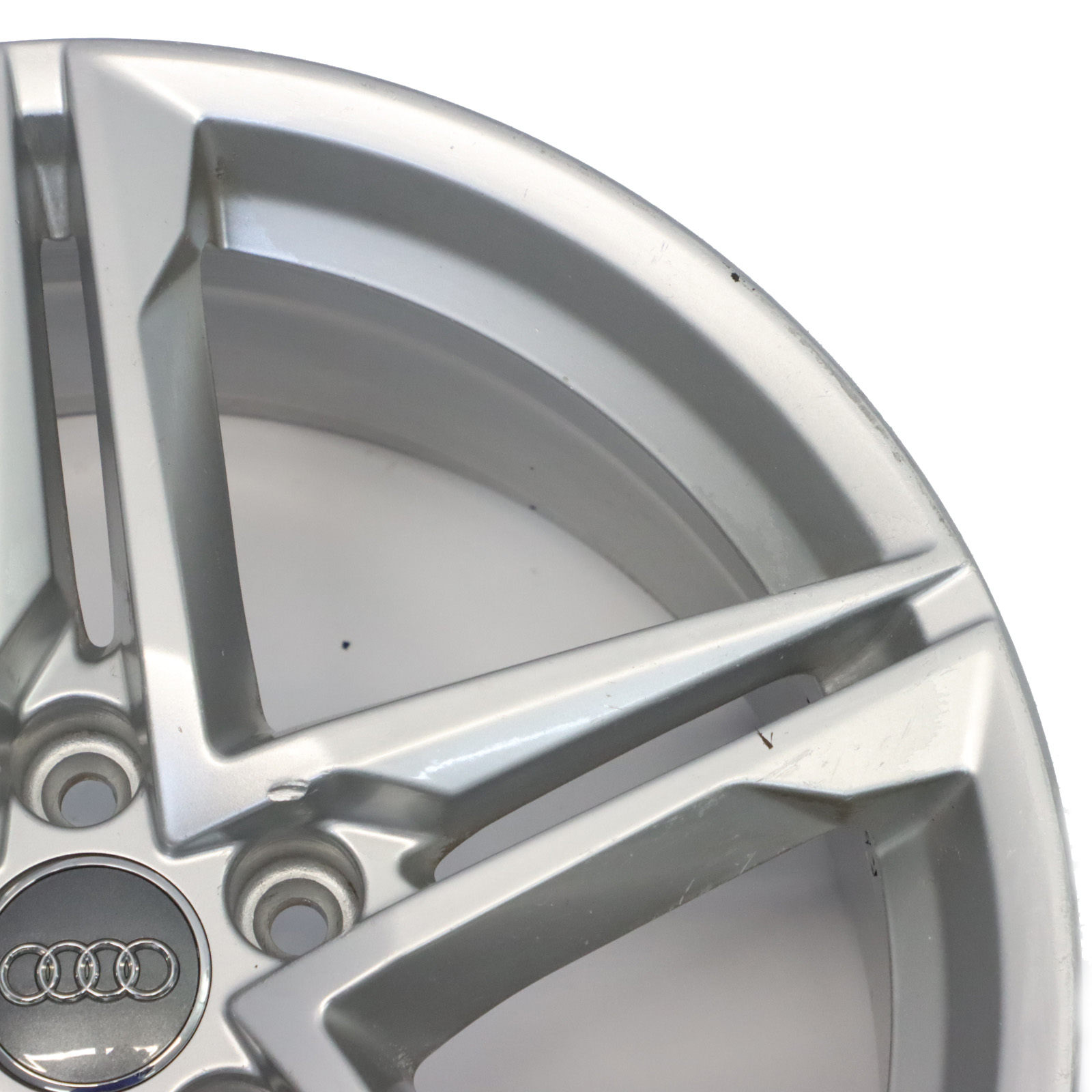 Audi A4 B9 Silver Wheel Alloy Rim 18" 8J ET:40 Star Double Spoke 8W0601025R