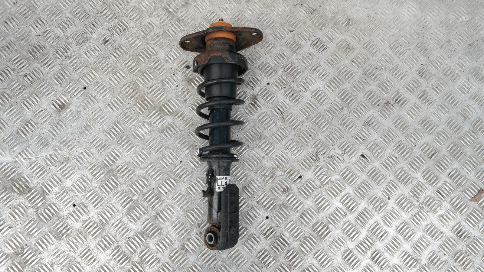 BMW Mini R56 Cooper 1 Coupé REAR LEFT SPRING STRUT SUSPENSION SHOCK ABSORBER