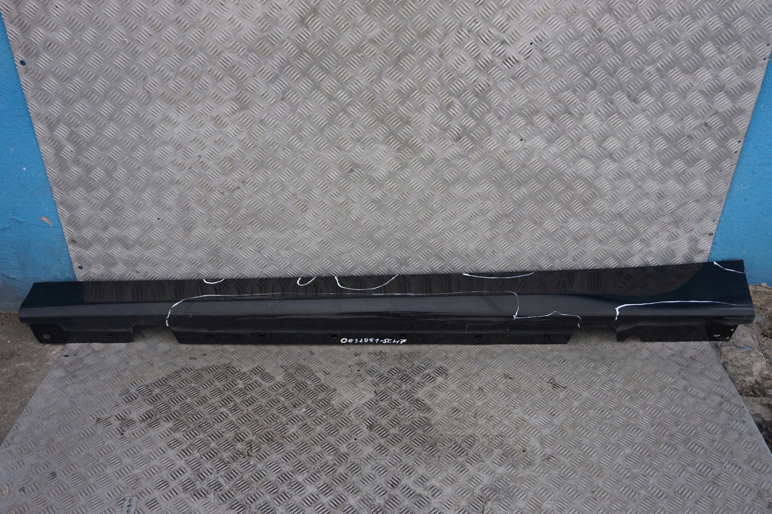 BMW 3 SERIES 7 E90 E91 Sill strip side skirt left N/S Schwarz Black 2 - 668