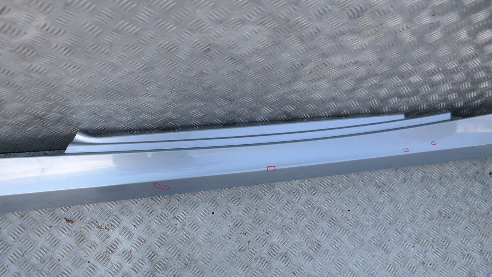 BMW 1 SERIES E81 E82 E88 Sill strip side skirt right O/S WATER BLUE METALLIC