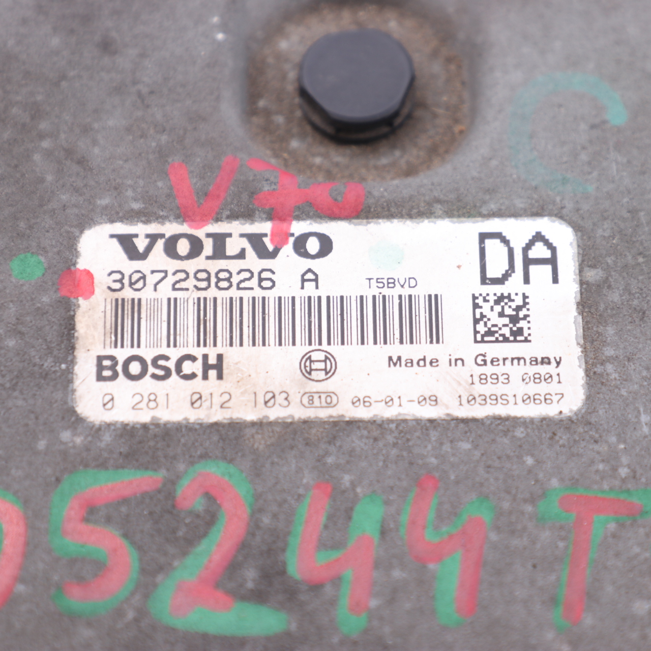 Volvo V70 2.4 D5244T4 Dieselmotor Steuergerät ECU 30729826A Schaltgetriebe