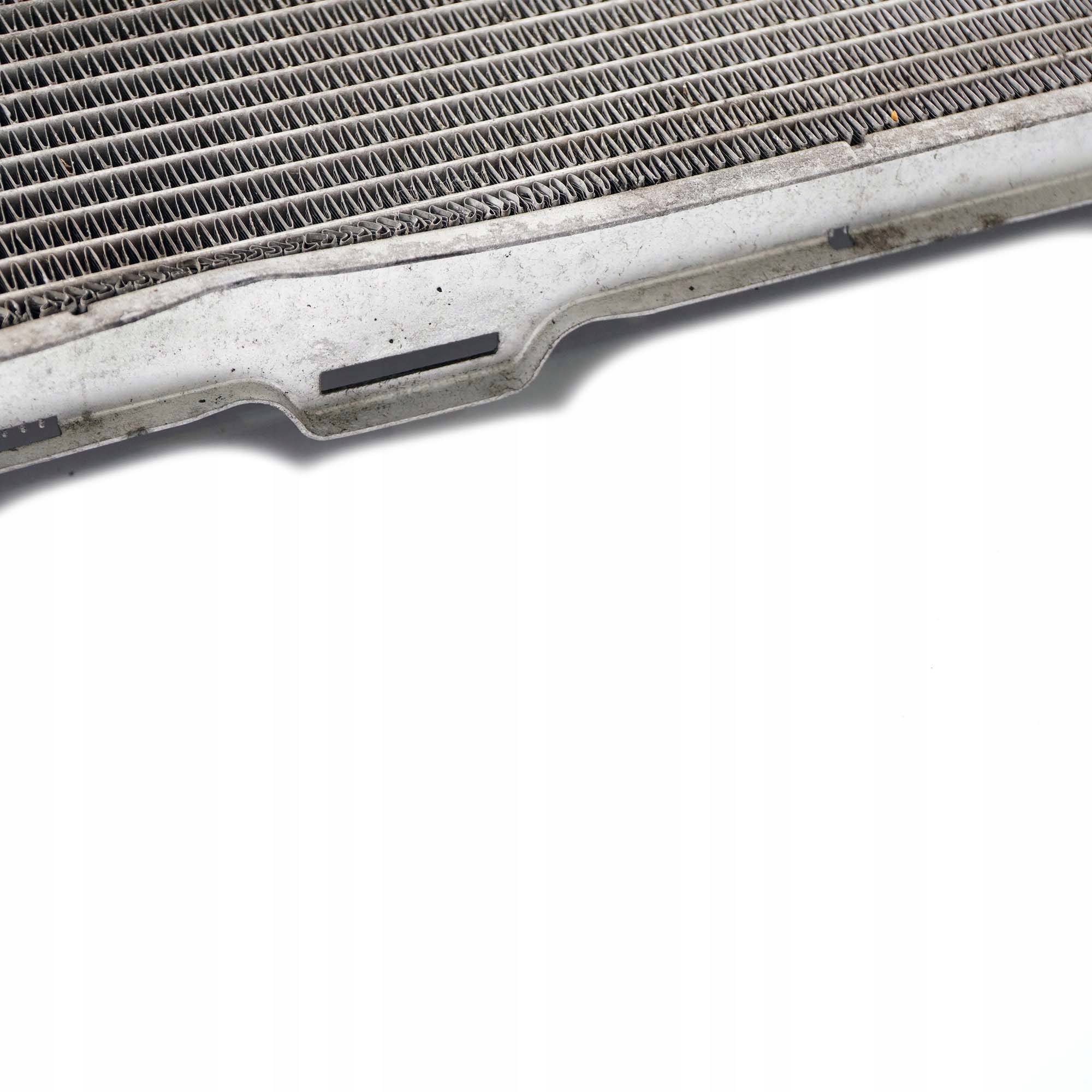 Mercedes-Benz C-Klasse W203 Motorkühlung Kühler Radiator Benzin A2035000503