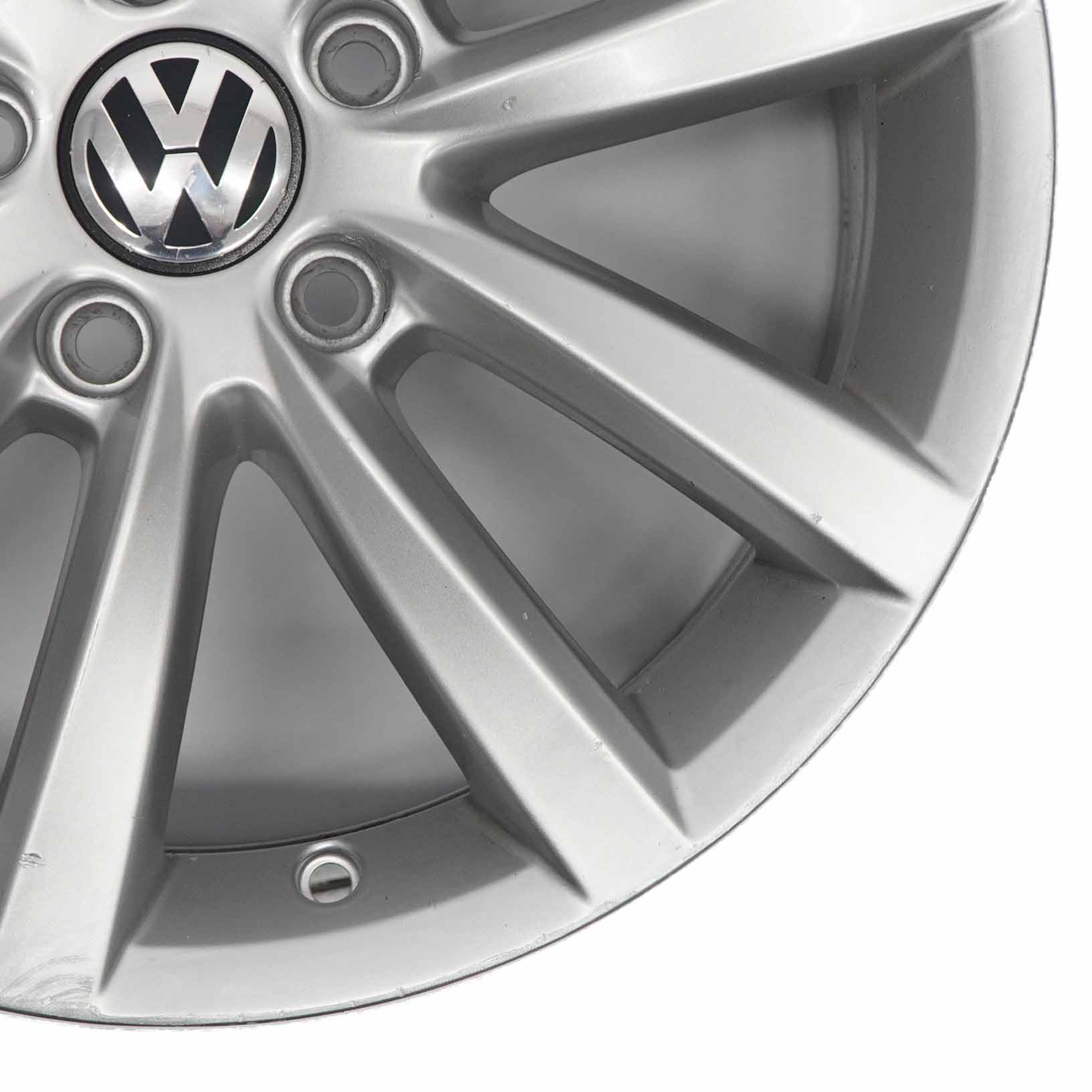 VW Volkswagen Passat B7 Silberne Leichtmetallfelge 17" ET:47 7,5J 3AA601025AD