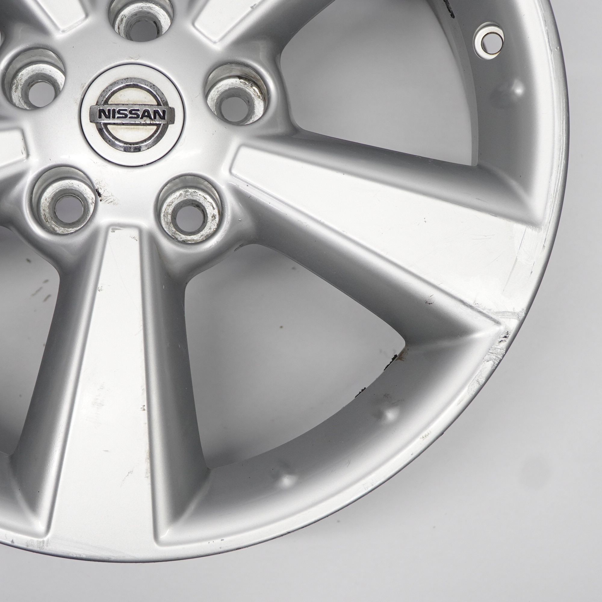 Nissan Qashqai J10 Silver Alloy Wheel Rim 17" ET:40 6.5J 40300EY17C