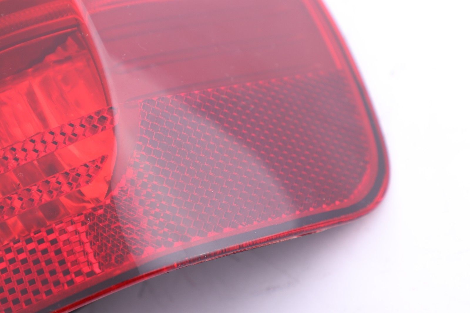 BMW 3 SERIES E90 Rear Light Lamp In The Side Panel Rear Right O/S 0406880