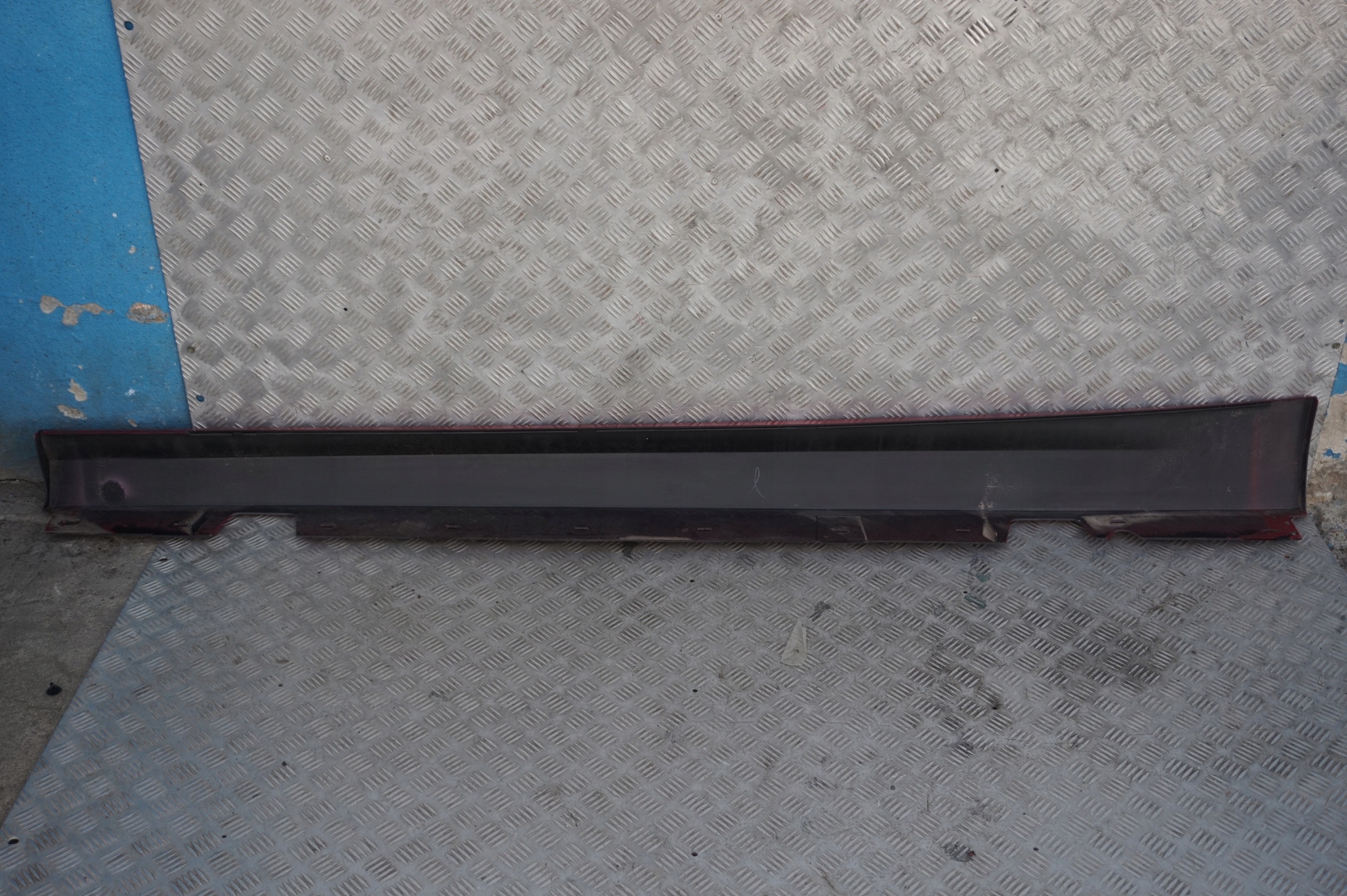 BMW 3 SERIES E90 E91 LCI Sill Strip Side Skirt Right O/S Karmesinrot Crimson Red