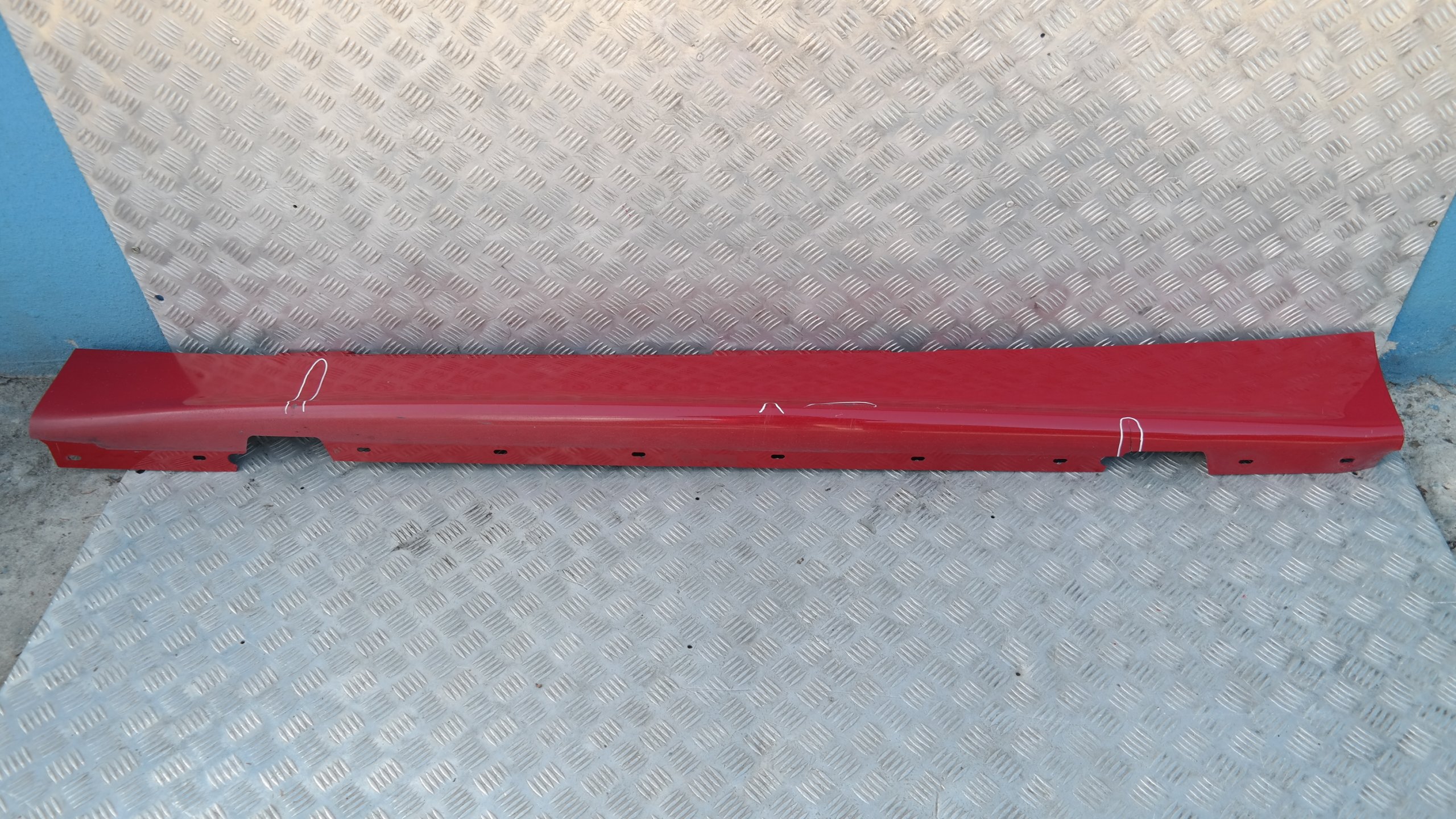 BMW 1 SERIES 1 E87 Sill strip side skirt left N/S Karmesinrot Red Rot - A61