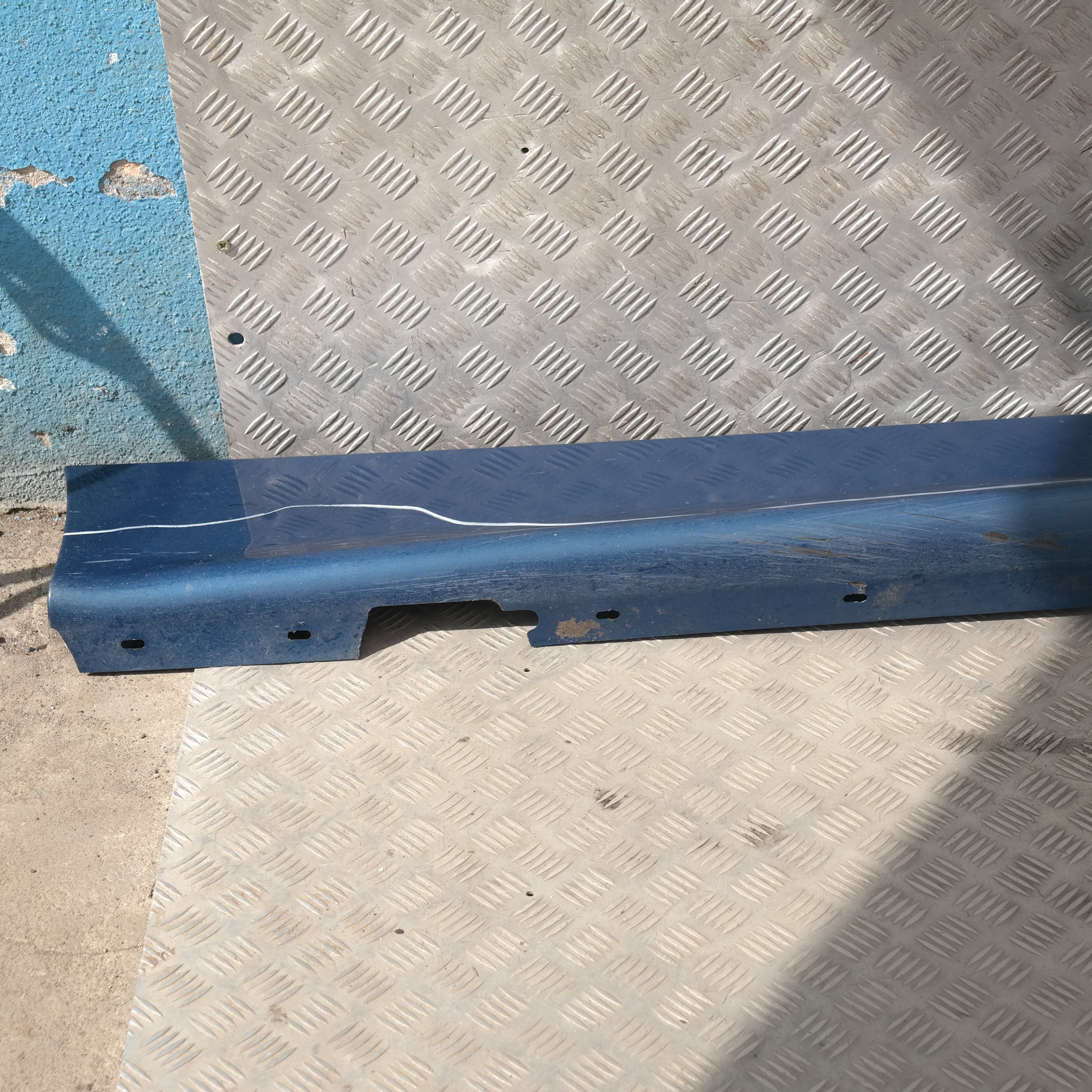 BMW 1 SERIES E87 Sill Strip Side Skirt Right O/S Sydneyblau Sydney Blau Blue A19