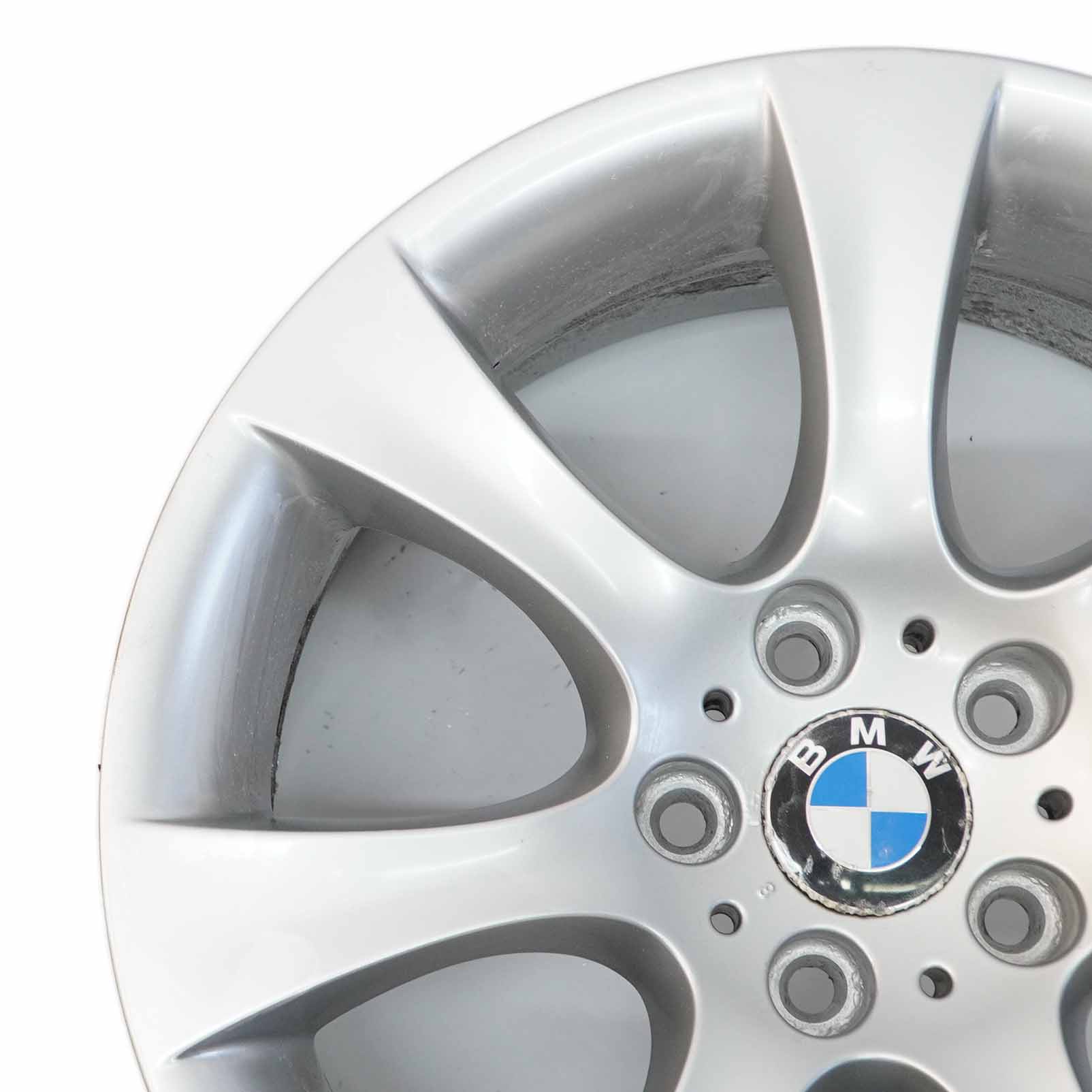 BMW 5er E60 E61 Silberne Leichtmetallfelge 18" 8J ET:20 Sternspeiche 124 6760617