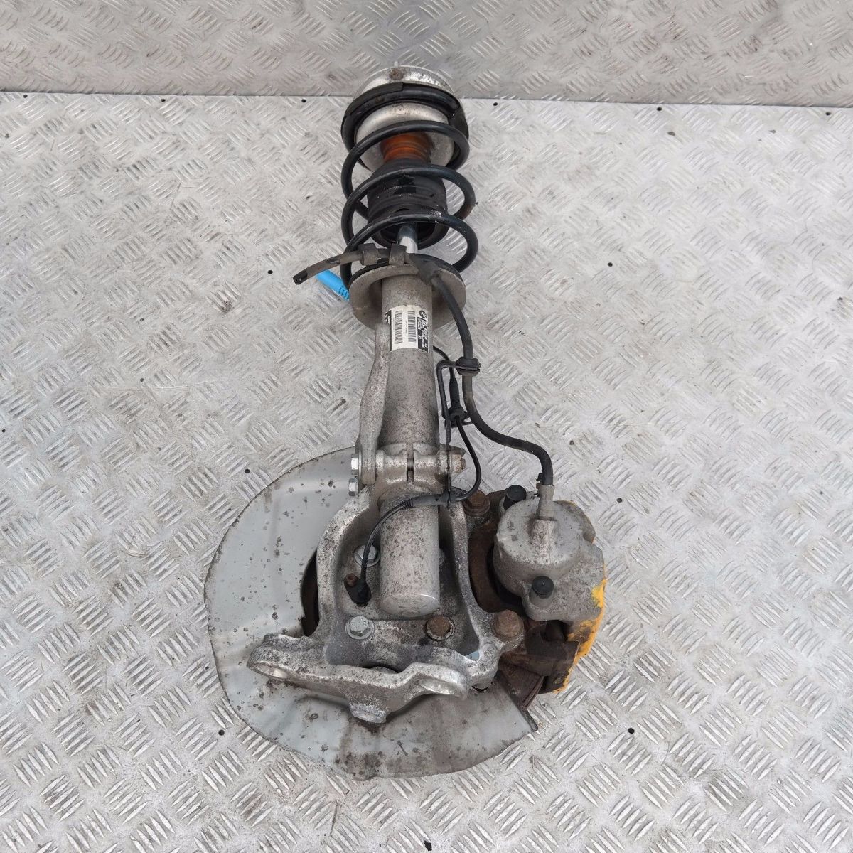 BMW 5 Series E61 520d M47N2 Front Right O/S Spring Brake Suspension Leg Hub Axle