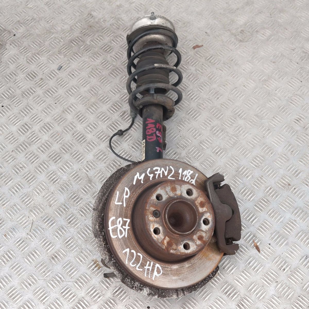 BMW 1 Series E87 118d M47N2 Front Left N/S Spring Strut Brake Suspension Leg Hub