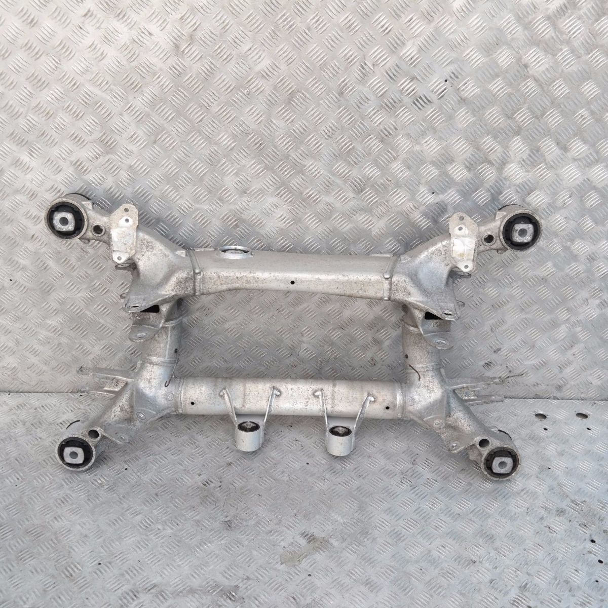 BMW 5 Series E61 Rear Axle Carrier Subframe Cradle Suspension 6770827