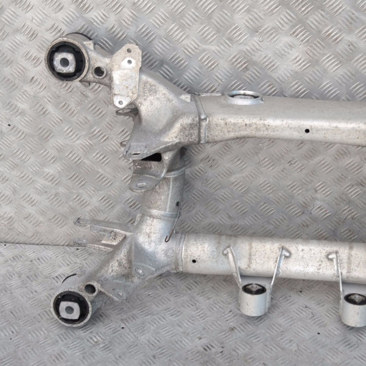 BMW 5 Series E61 Rear Axle Carrier Subframe Cradle Suspension 6770827