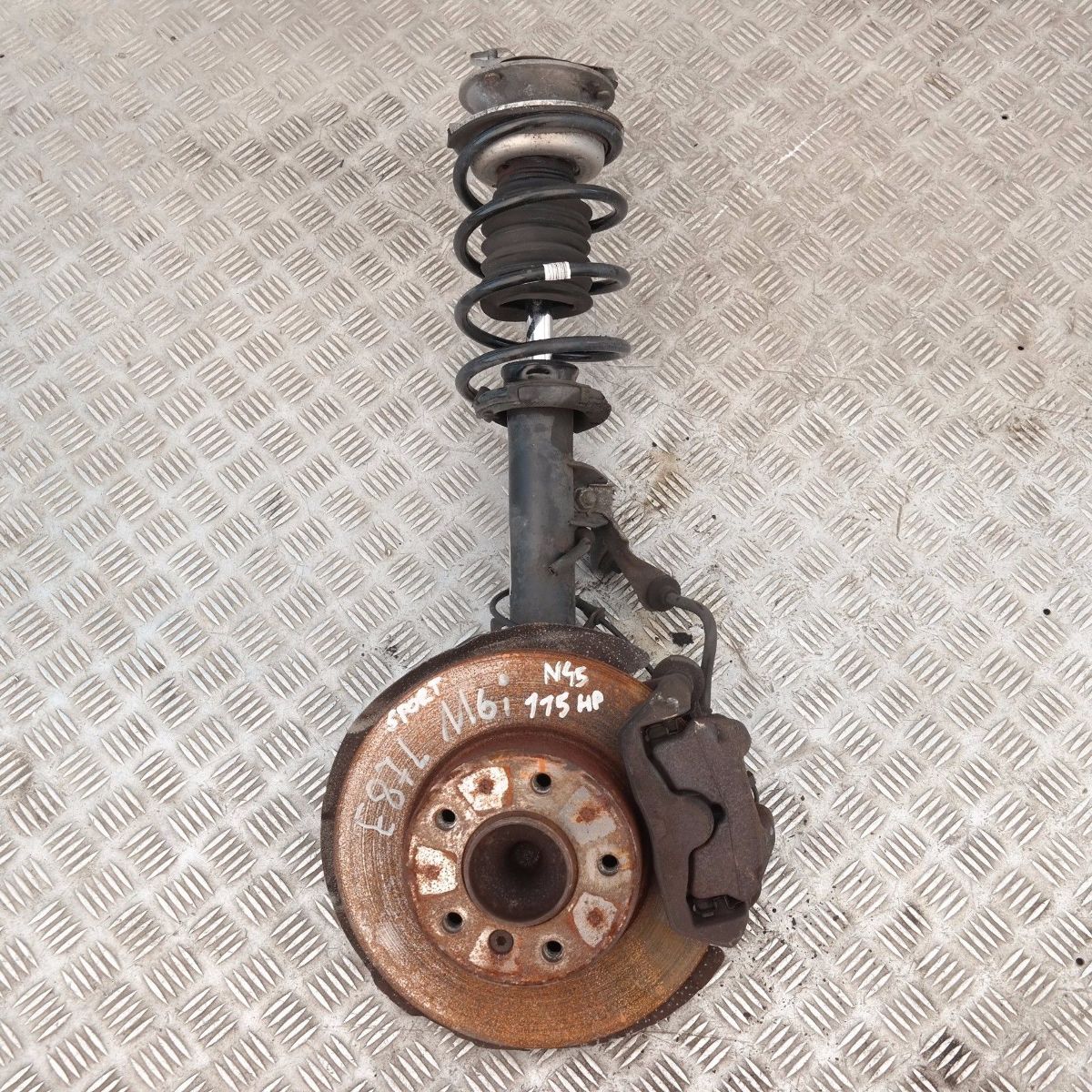 BMW 1 Series E87 116i N45 Front Left N/S Spring Strut Brake Suspension Leg Hub