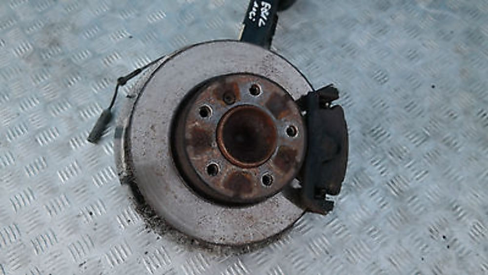 BMW E81 116i N43 Front Left N/S Spring Strut Brake Suspension Leg Hub Axle