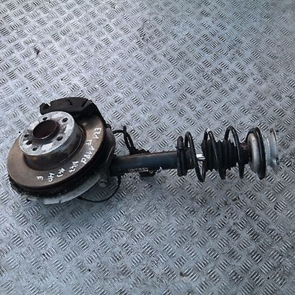 BMW 1 E81 118D N47 Front Right O/S Spring Strut Brake Suspension Leg Hub Axle