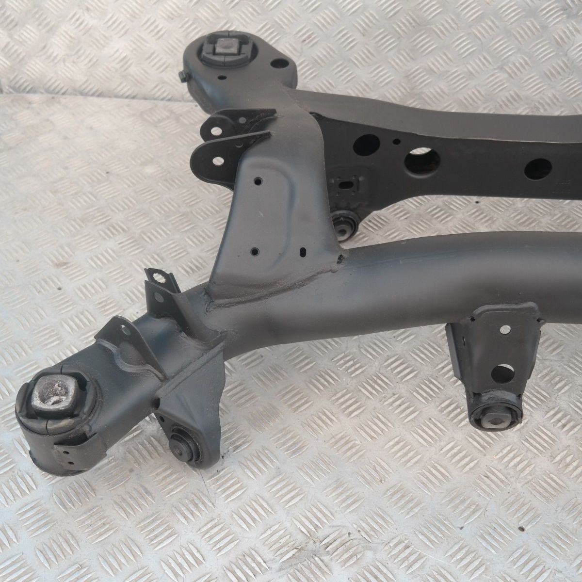 BMW E81 E82 E87 E88 E90 E91 E92 Rear Axle Diff Carrier Cradle Subframe Petrol