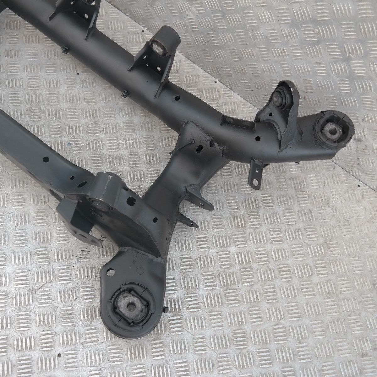 BMW E81 E87 E88 E90 E91 E92 Diesel Rear Axle Diff Carrier Subframe Suspension