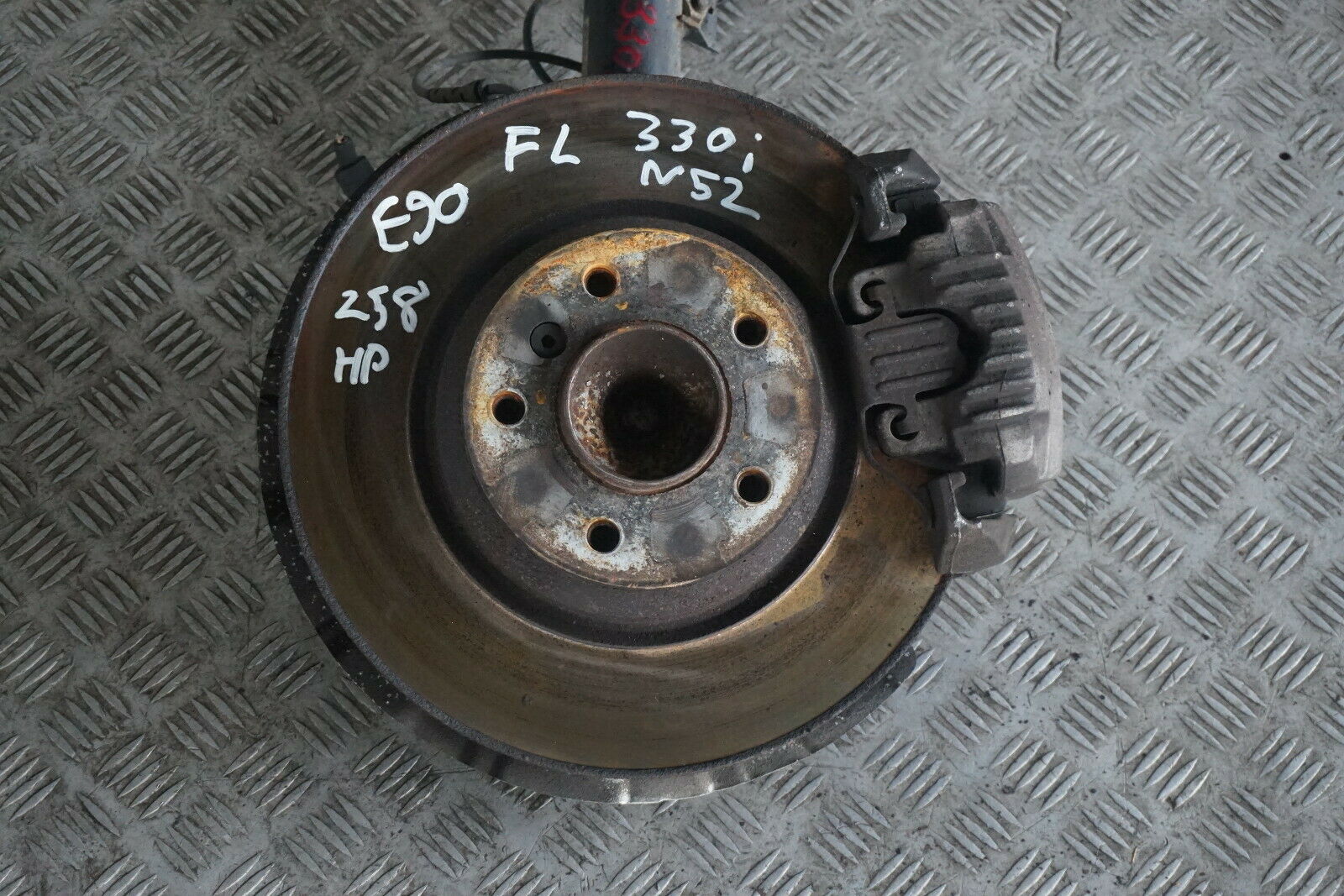 BMW 3 Series E90 330i N52 Front Left N/S Spring Strut Brake Suspension Leg