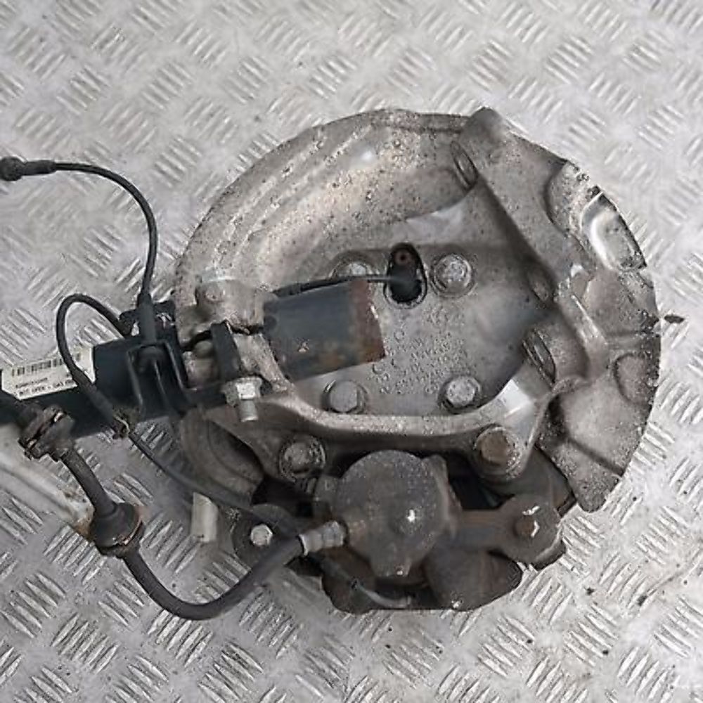 BMW 1 Series E87 118i N46 Front Left N/S Spring Strut Brake Suspension Leg Hub