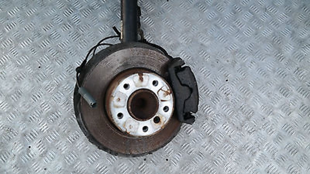 BMW 1 E87N 116i N43 Front Left N/S Spring Strut Brake Suspension Leg Hub Axle