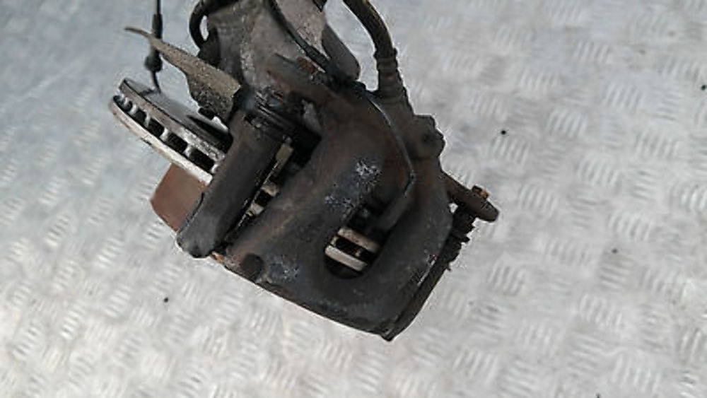 BMW 1 E87N 116i N43 Front Left N/S Spring Strut Brake Suspension Leg Hub Axle