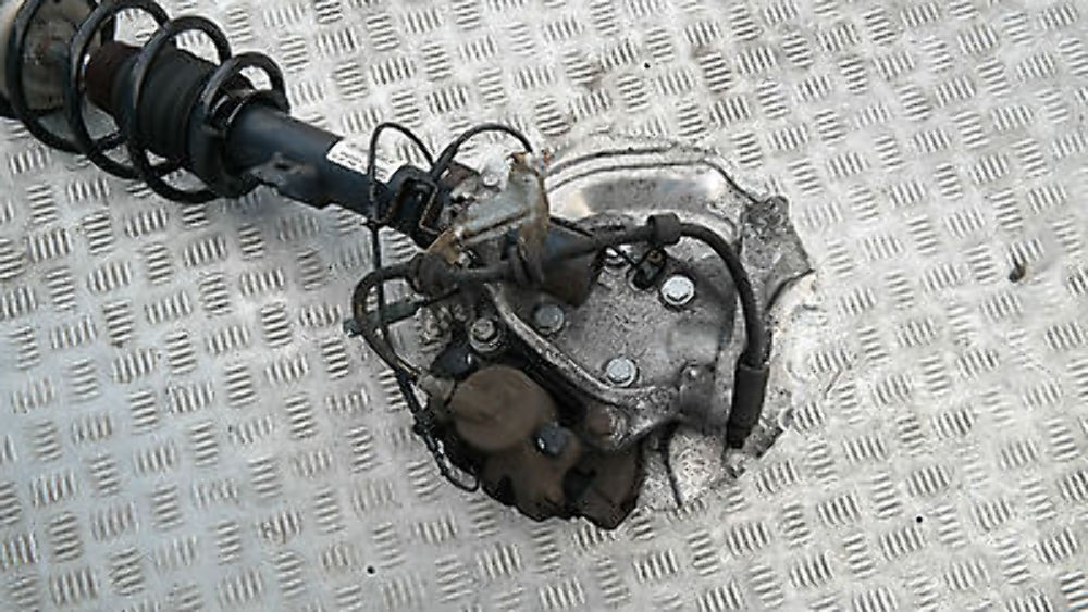 BMW 1 Series E87 120d Front Left N/S Spring Strut Brake Suspension Leg Hub Axle