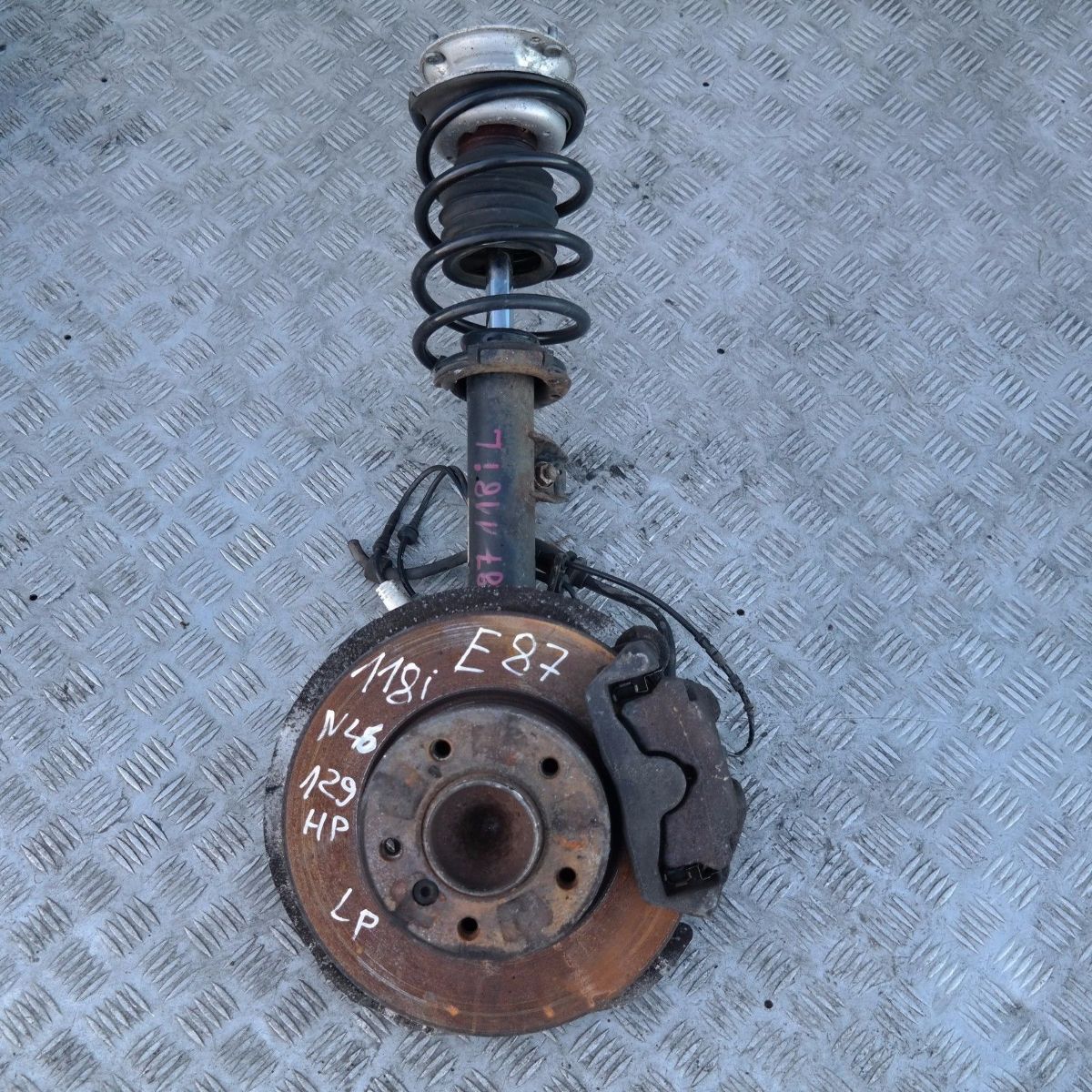 BMW 1 E87 118i N46 Front Left N/S Sport Spring Strut Brake Suspension Leg Hub