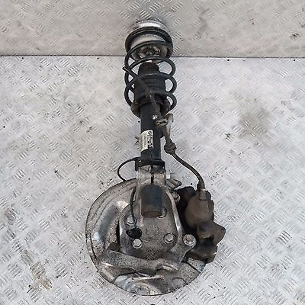 BMW E81 120D Front Right O/S Spring Strut Brake Suspension Leg Hub Axle