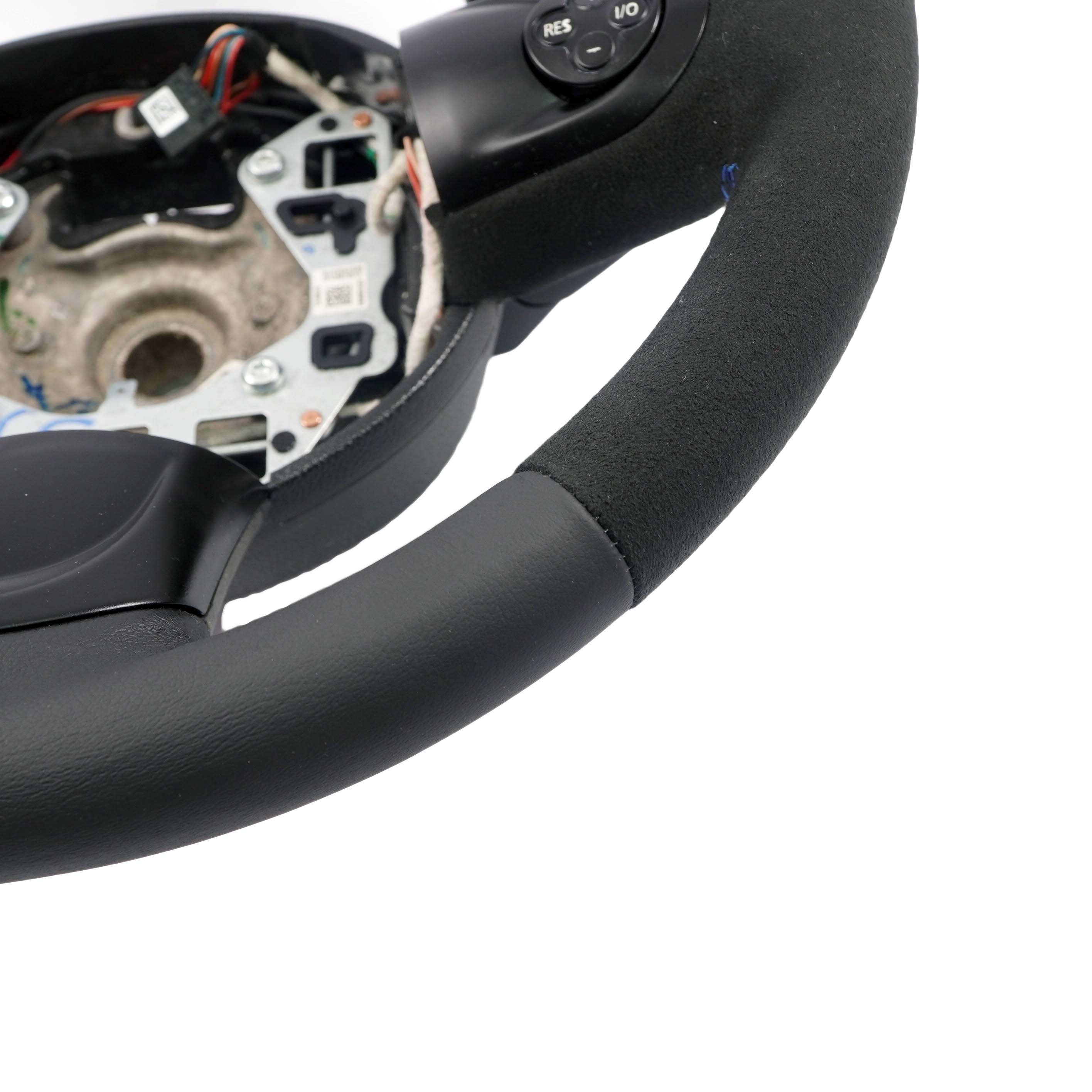 Mini Cooper R56 NEW Black Leather / Alcantara Sport Steering Wheel Padle Shift