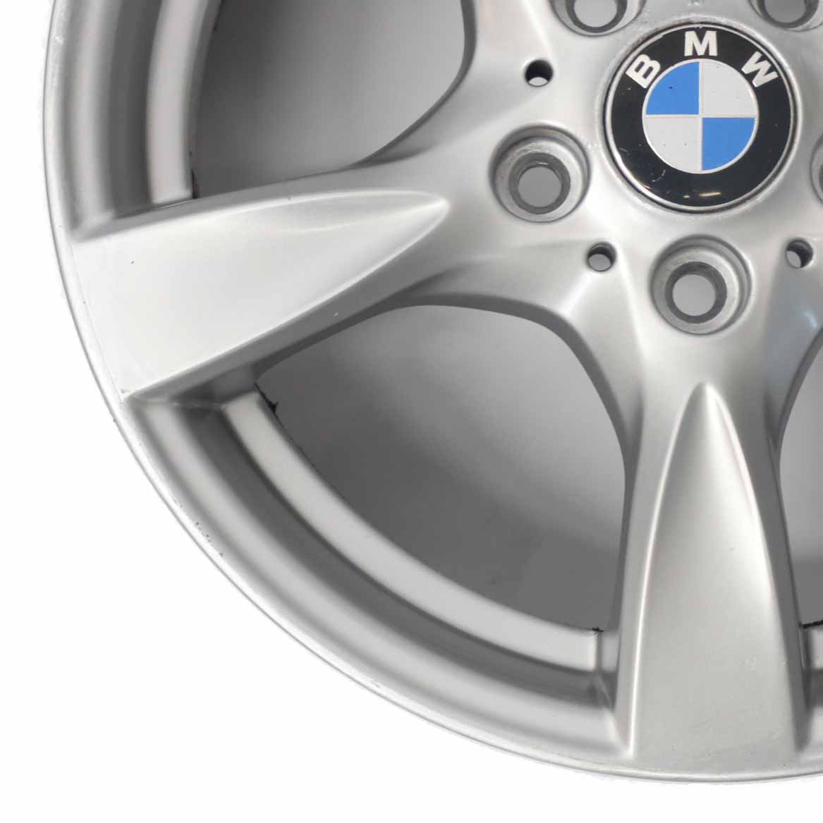 BMW E81 E82 E87 Silberne Leichtmetallfelge 17" Sternspeiche 371 7J ET:47 6795561