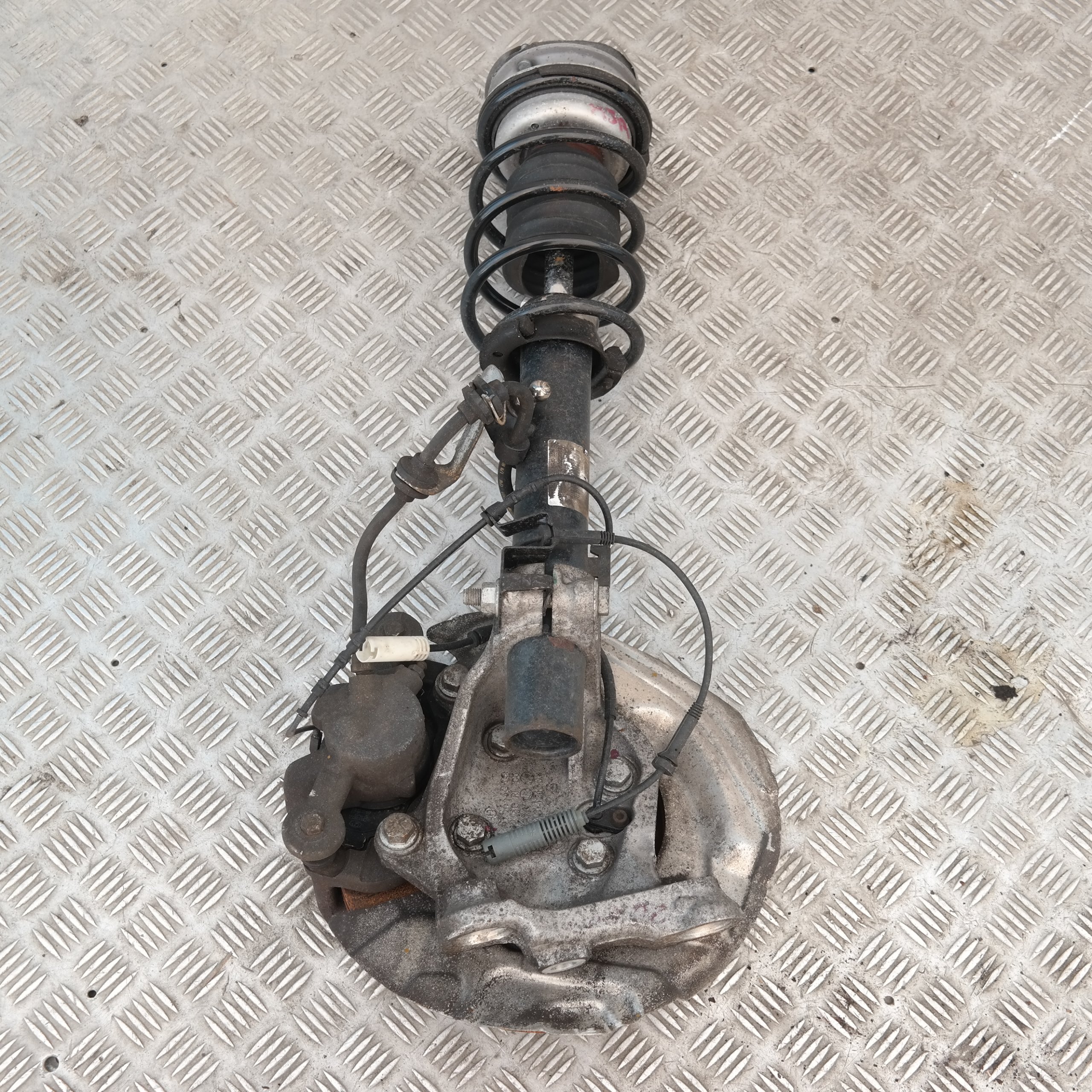 BMW 1 Series E87 116i N45 Front Left N/S Spring Strut Brake Suspension Leg Hub