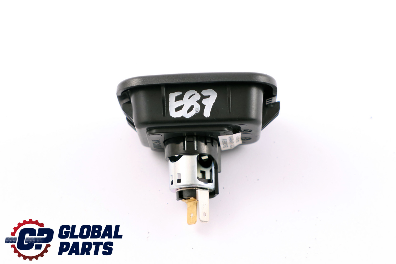 BMW 1 3 5 er E60 E81 E87 E90 E91 F20 F30 LCI Aufnahme Steckdose 7143111