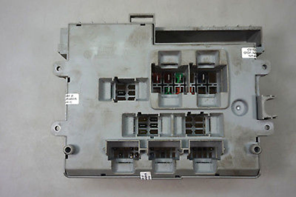 BMW1 3 er E87 E90 E91 E92 E93 Stromverteilung Sicherungskasten vorne 6906621