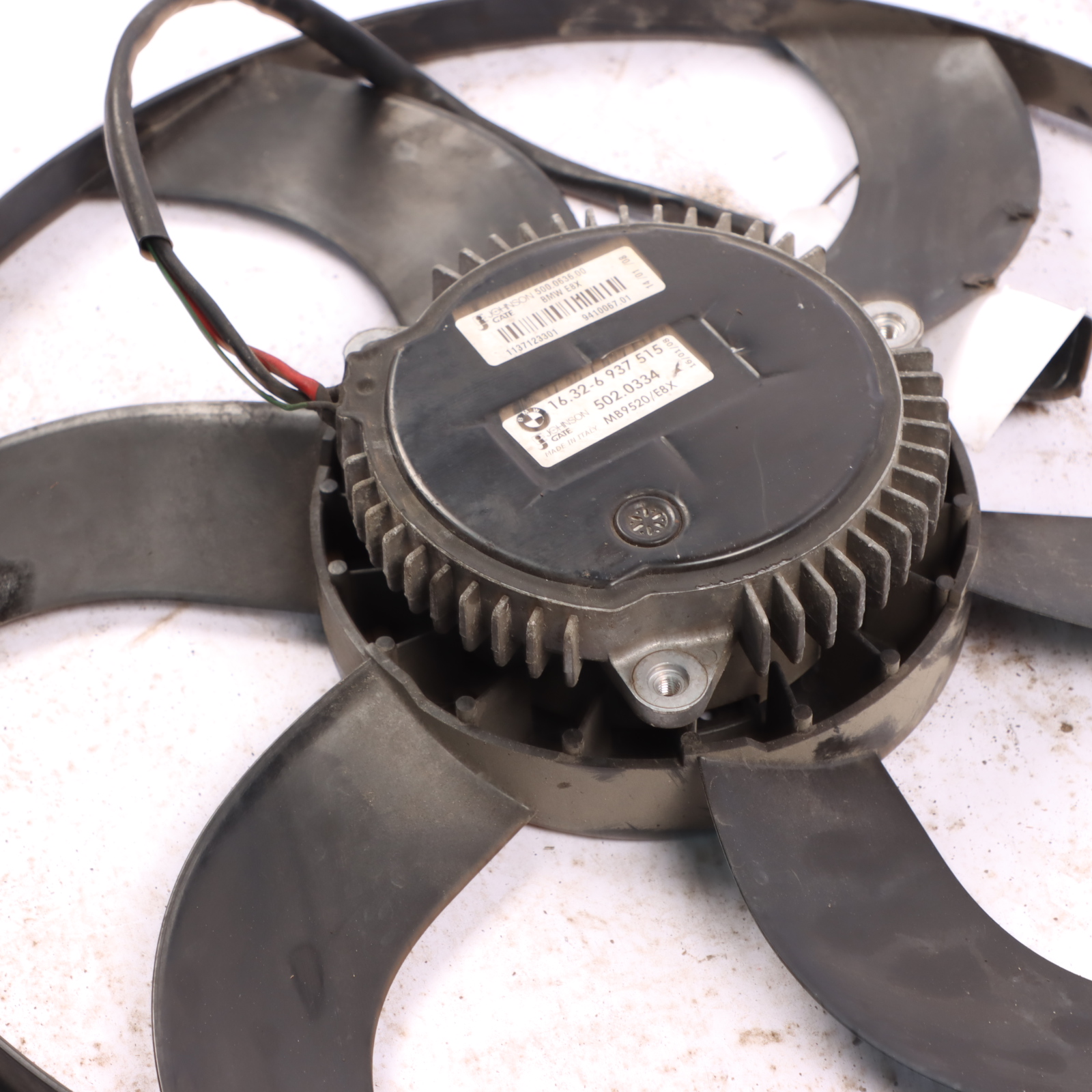 BMW 1 3 Series E81 E87 E90 E91 E92 E93 Petrol Engine Cooling Fan 6937515