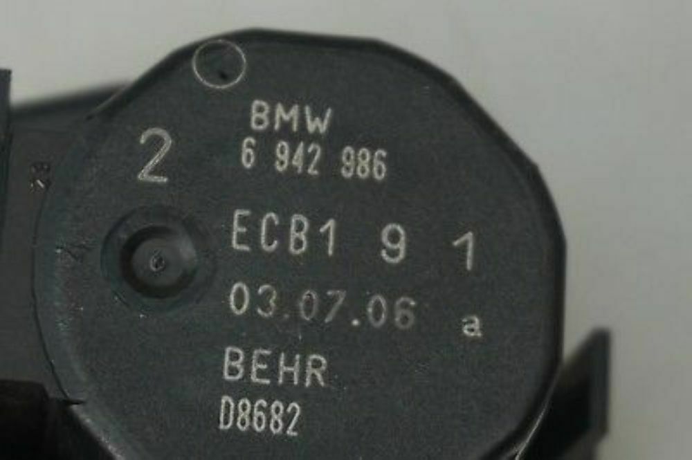 BMW 5 6 er E60 E61 E63 E64 Stellantrieb Frisch / Umluftklappe rechts 6942986