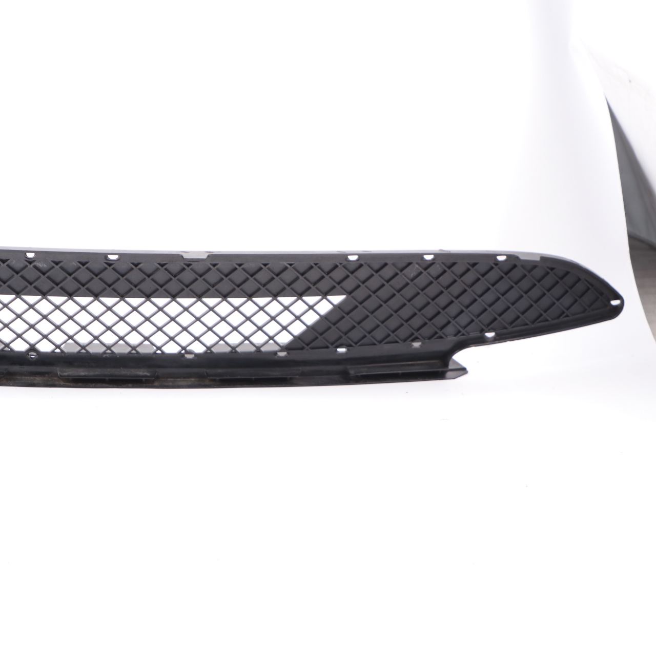 BMW Z4 E85 E86 Front Bumper Air Duct Center Lower Grid Grille Cover 7016061