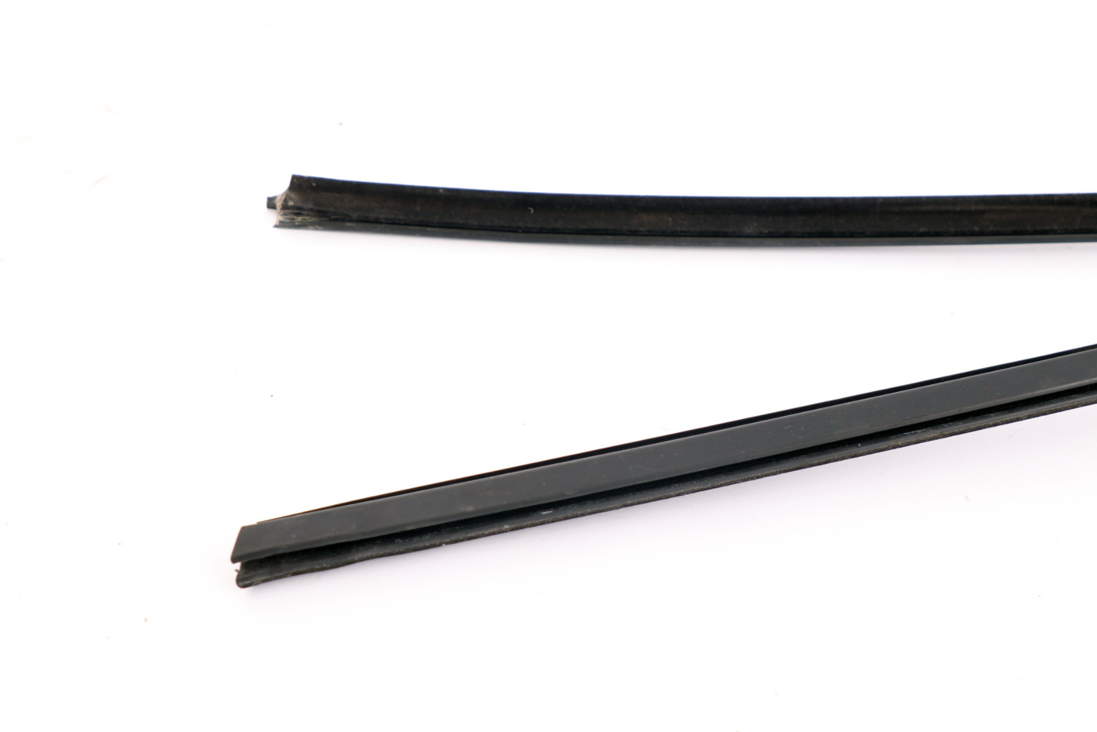 BMW Z4 E85 E86 Trim Weather Strip Seal Right O/S 7016638