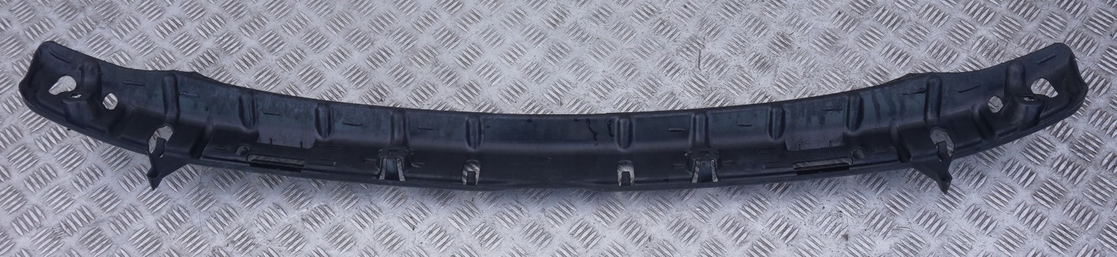 BMW E63 E64 Hintere Stoßstange Mitte Halterung Halter Halterung Trim