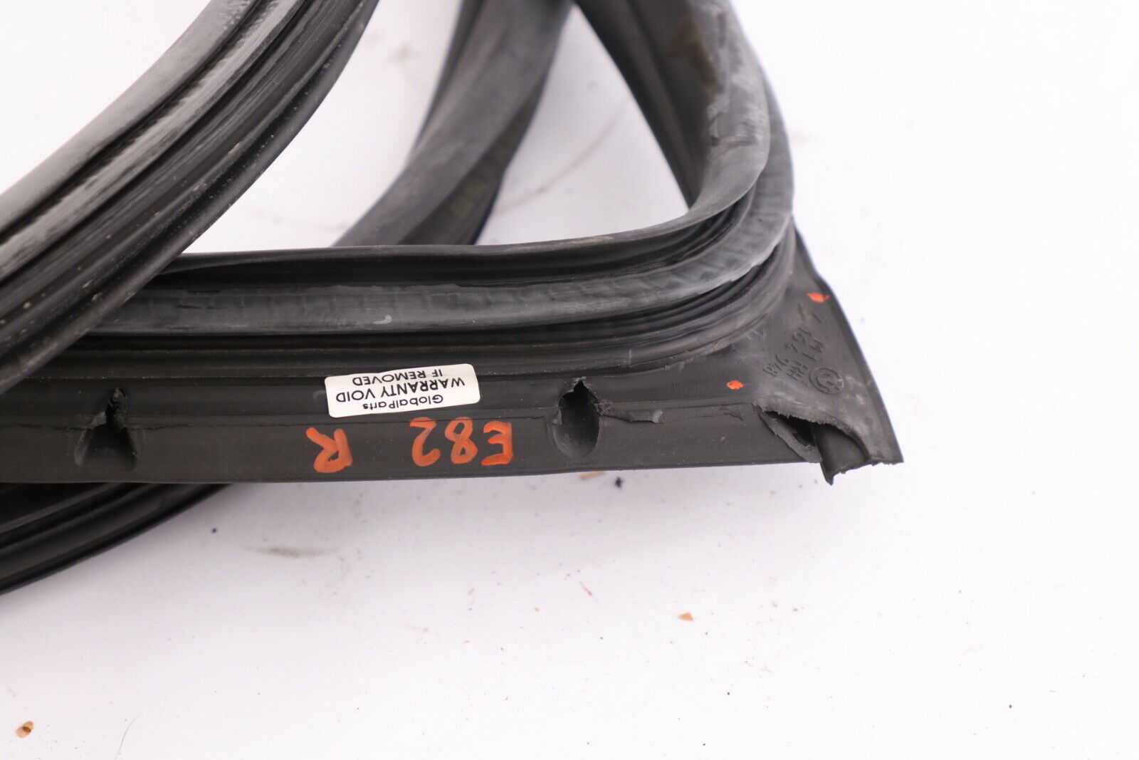 BMW 1 Series E81 E82 Front Door Seal Gasket Weatherstrip Right O/S 7164948