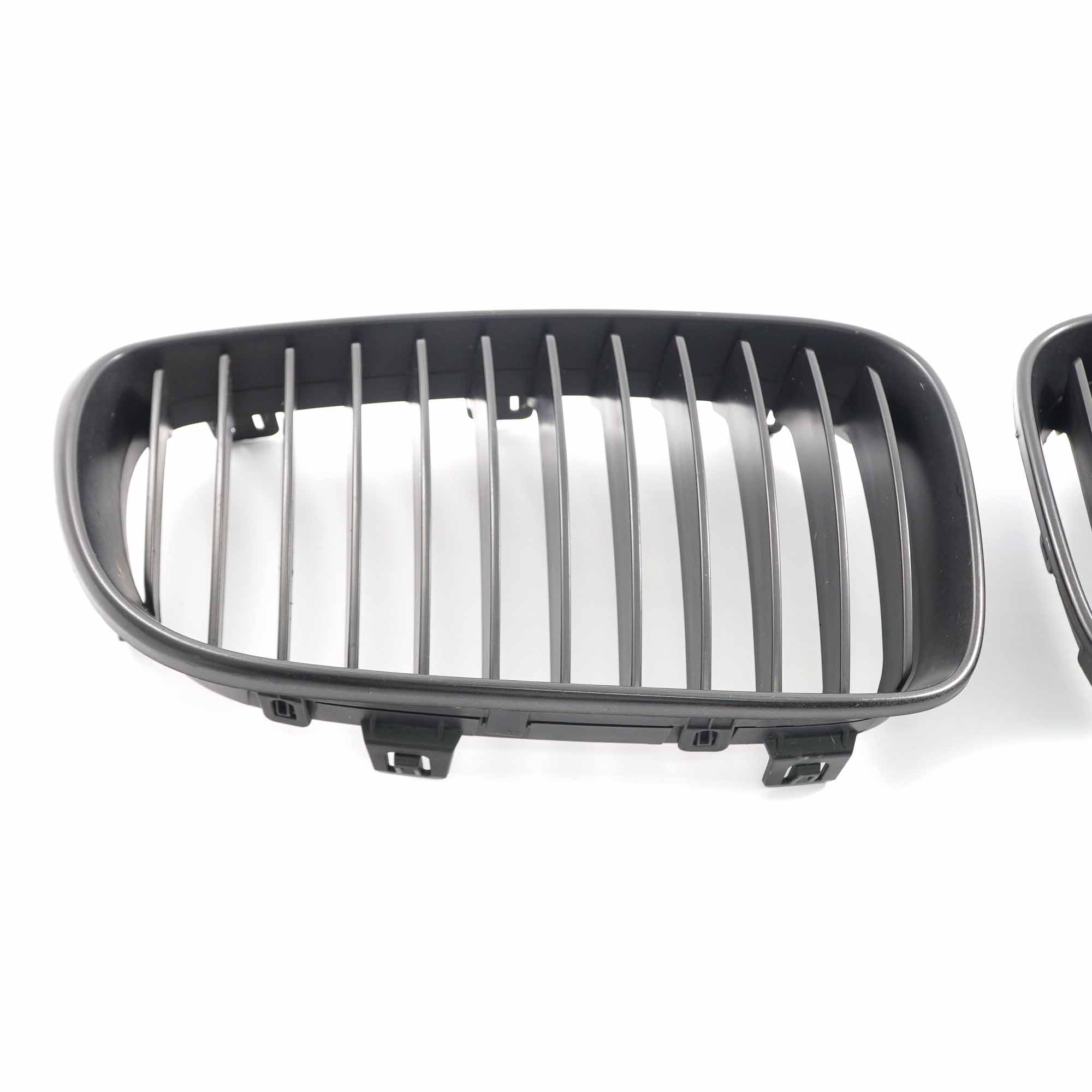 BMW 1 Series E81 E87 LCI Front Left Right Trim Kidney Grille N/O/S Set Taiwan