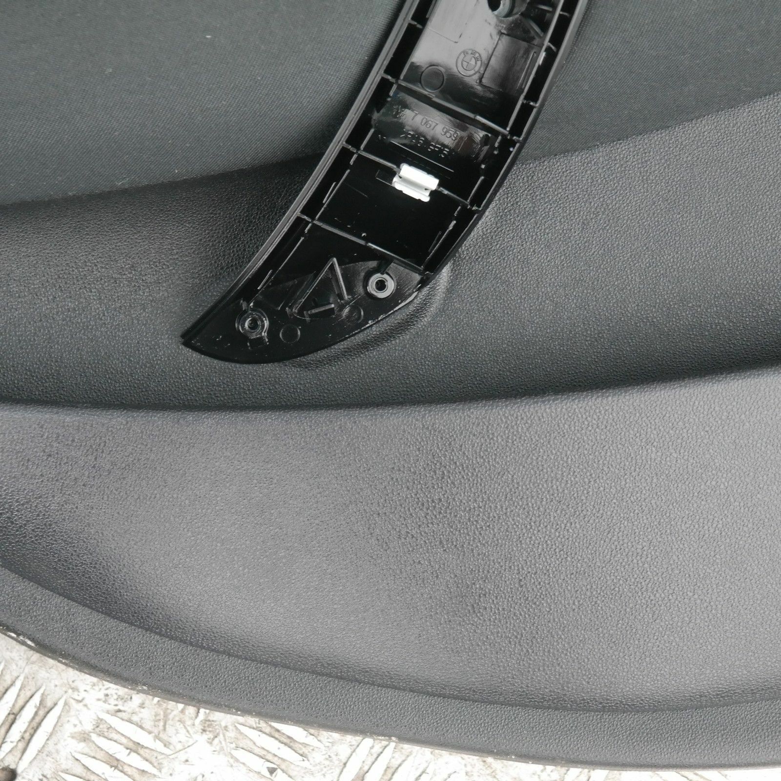 BMW 1 Reihe E87 Türverkleidung Stoff hinten links SCHWARZ BLACK 7133351