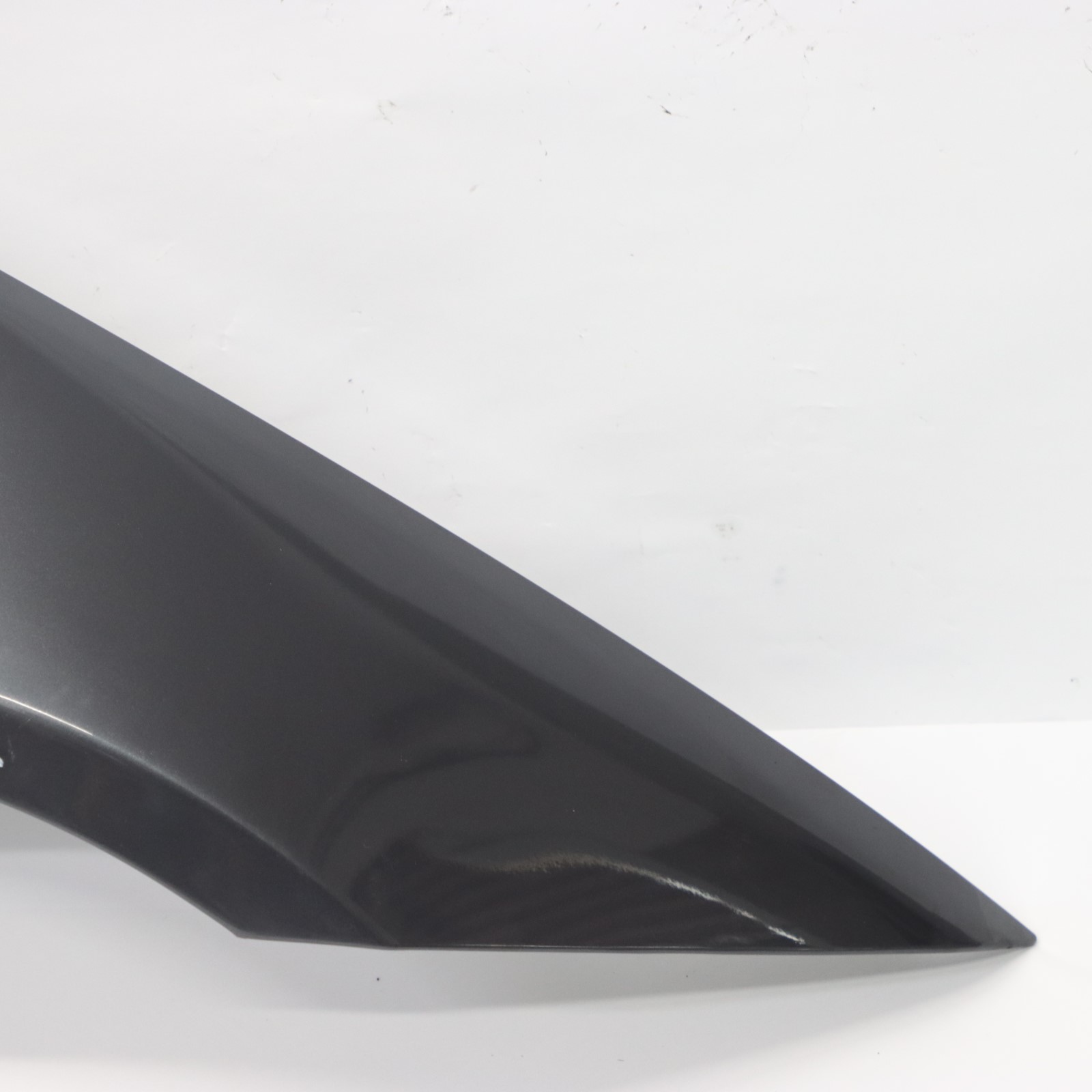 BMW E90 E91 Side Panel Fender Wing Front Right O/S Sparkling Graphite - A22