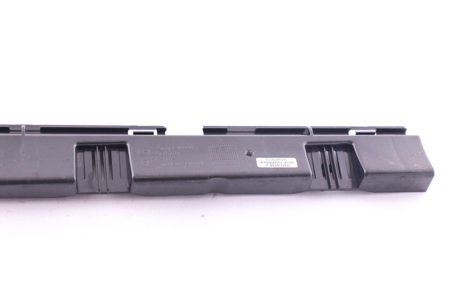 BMW 3 Series E90 E91 LCI Right door sill holding strip R3 O/S 7202660