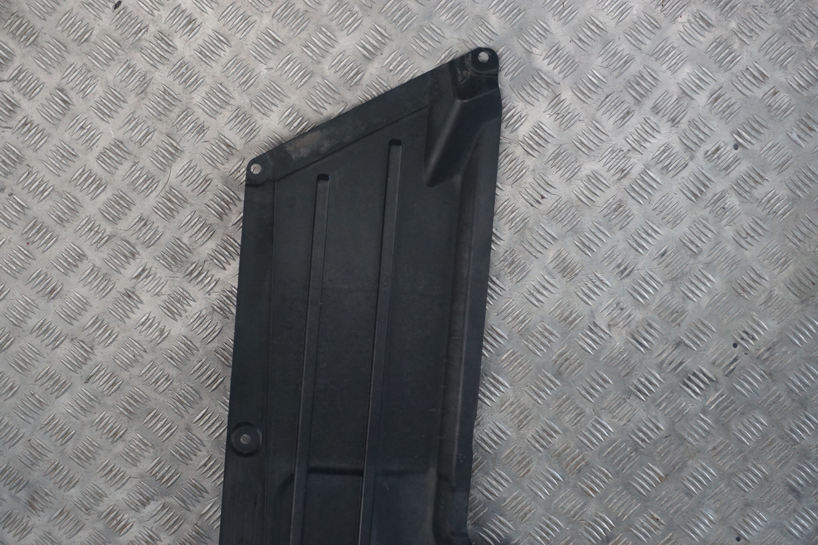 BMW F20 F30 Osłona Podłoga Panel Podwozia Prawy Prawa 7241826