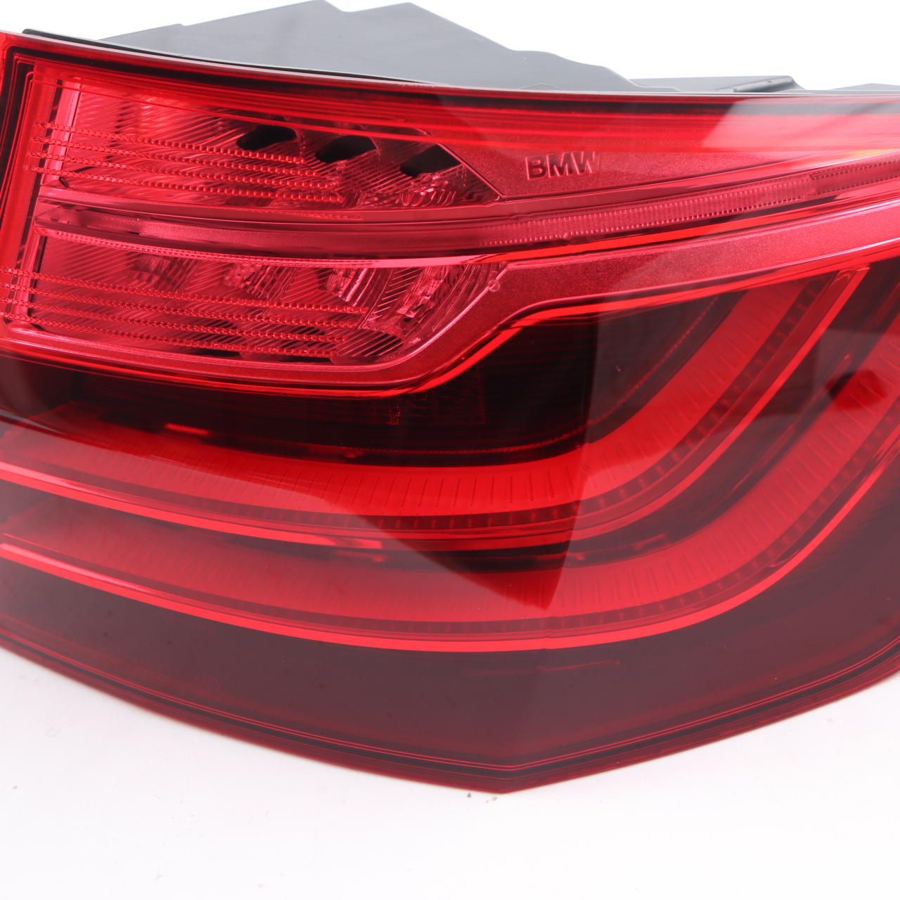 BMW F11 Touring Rear Light In The Side Panel Right O/S 7370346